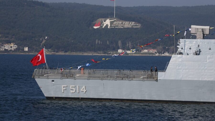 Çanakkale’de Deniz Kuvvetleri Komutanlığı gemilerine ziyaretler sürüyor