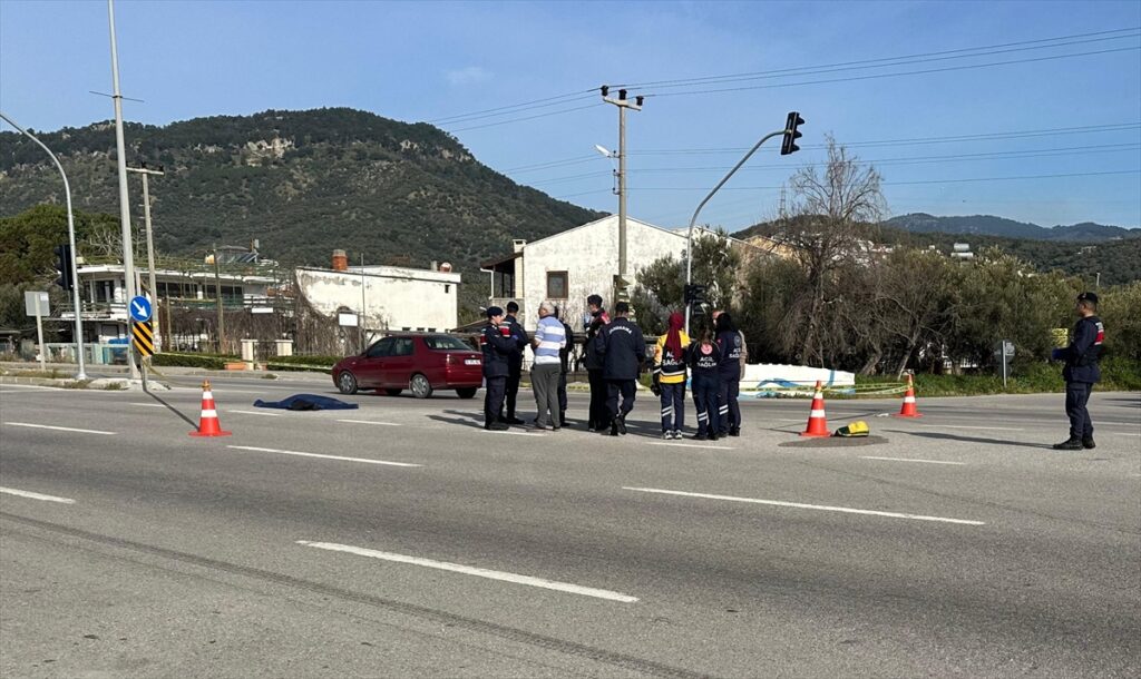 Çanakkale’de otomobilin çarptığı yaya hayatını kaybetti