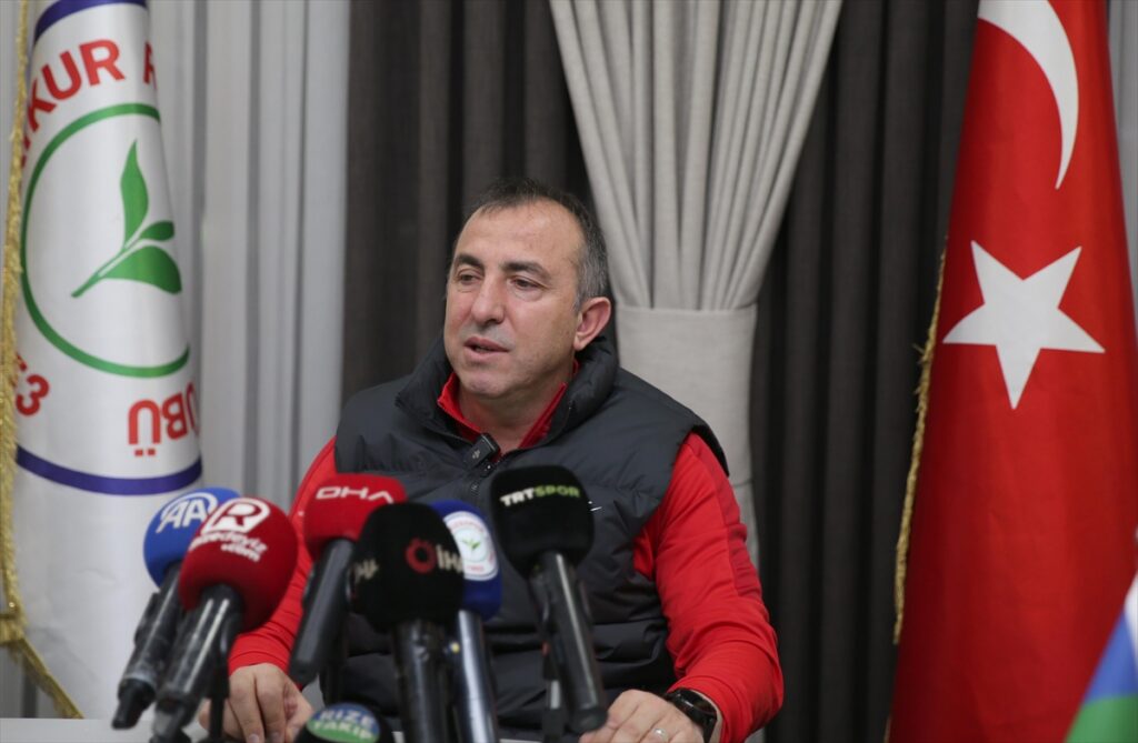 Çaykur Rizespor Teknik Direktörü Uçar, basın mensuplarıyla bir araya geldi: