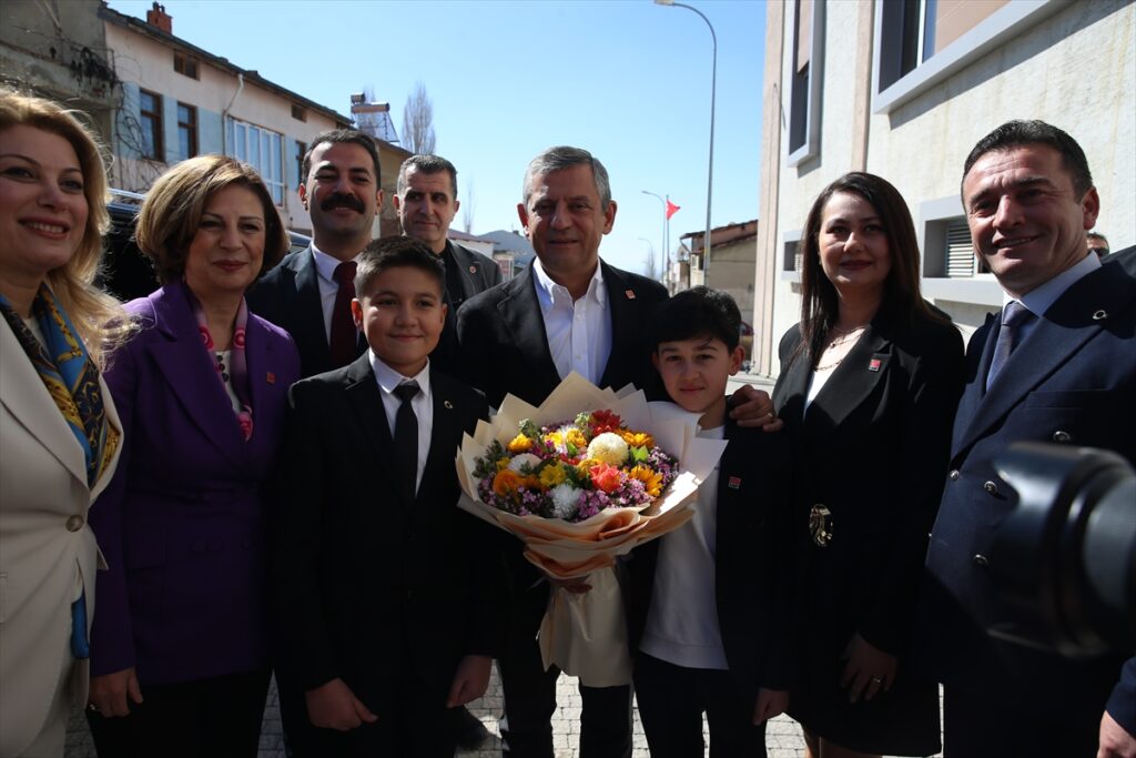 CHP Genel Başkanı Özel, Eskişehir’in Sivrihisar ilçesinde konuştu: