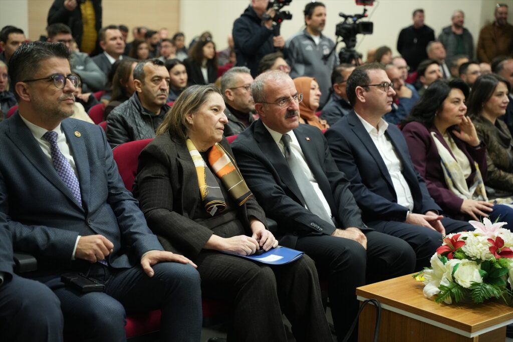 ÇOMÜ’de Dr. İbrahim Bodur Yenilikçi Yüzey Tasarımı ve Uygulama Atölyesi açıldı