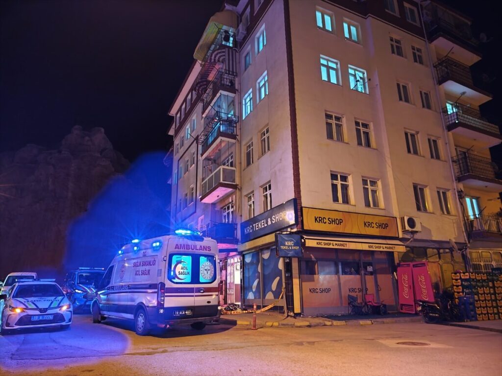 Çorum’da pencereden düşen kişi yaşamını yitirdi
