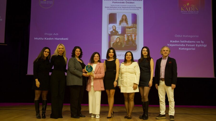 DeFacto’ya “Kadın Dostu Markalar” ödülü