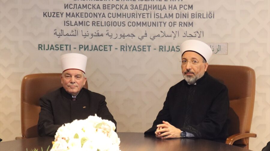 Diyanet İşleri Başkanı Arpaguş, Kuzey Makedonya İslam Birliği Başkanı Fetahu ile görüştü