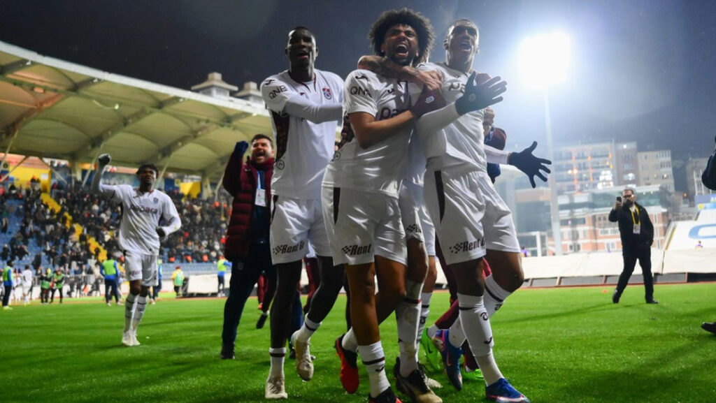 Trabzonspor Eyüpspor’u Geçerek Zirveye Yaklaştı