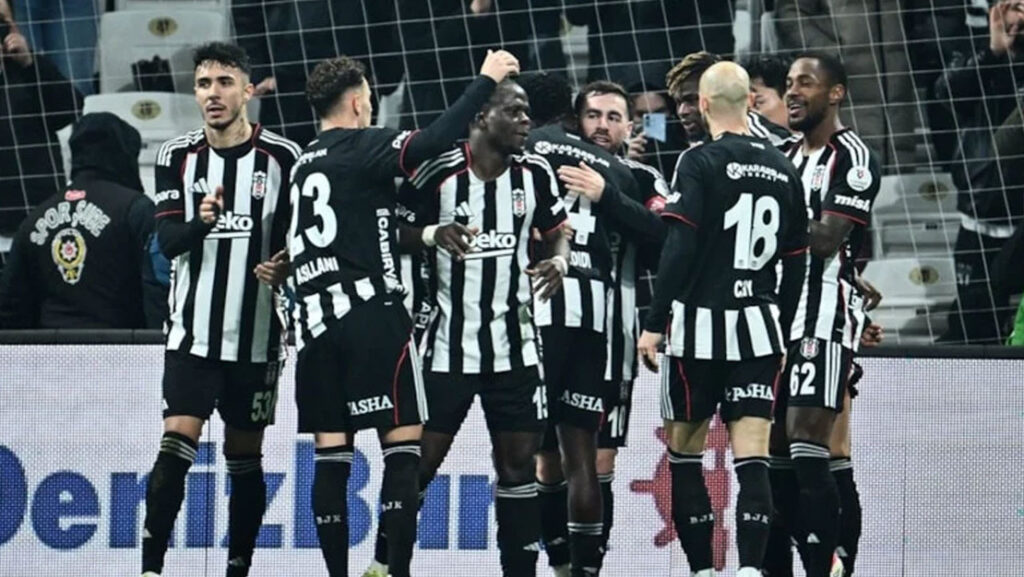 Beşiktaş Deplasmandaki Yenilmezlik Serisini Uzatıyor