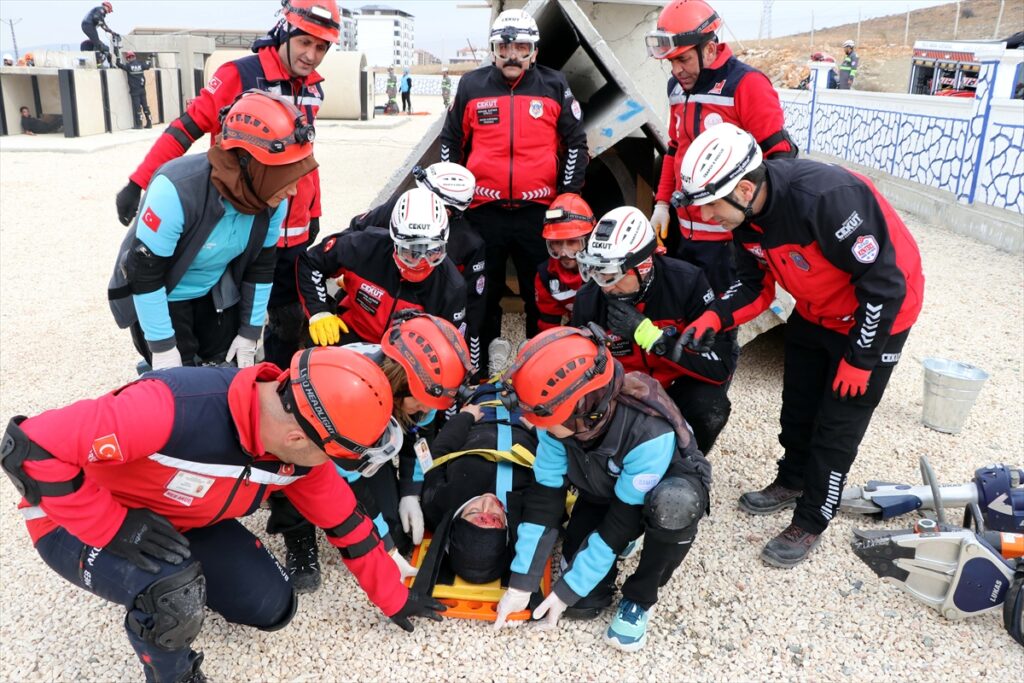 Elazığ’da deprem tatbikatı gerçekleştirildi