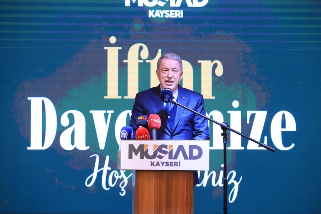 Elitaş ve Akar, Kayseri’de MÜSİAD’ın iftar programına katıldı