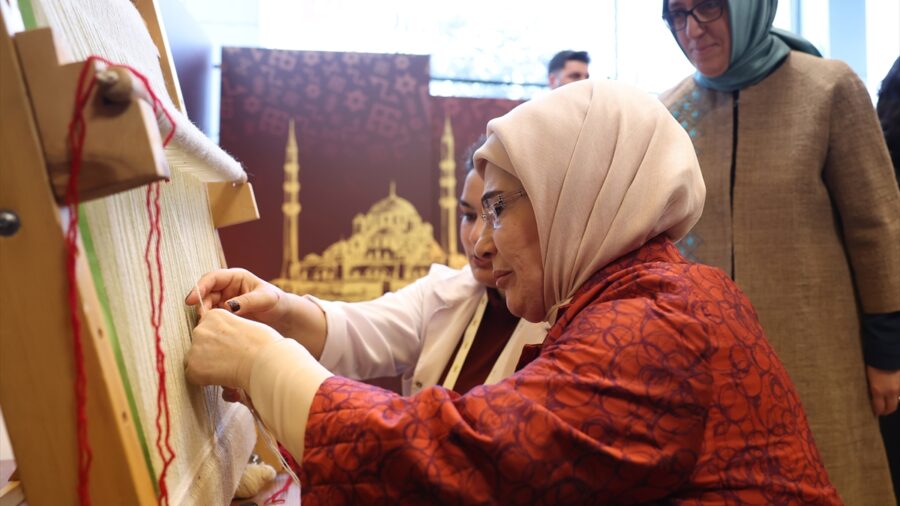 Emine Erdoğan “AK Parti İstanbul Kadın Kolları ile Vefa İftarı” programına katıldı: