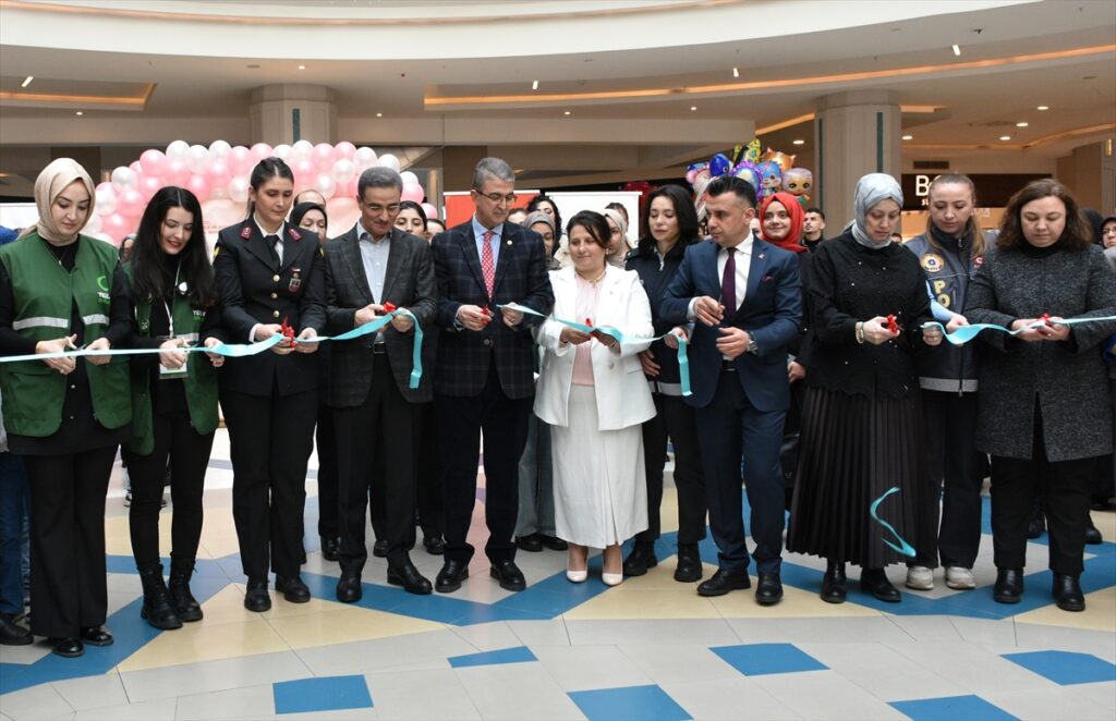 Erzurum’da 8 Mart Dünya Kadınlar Günü kutlandı