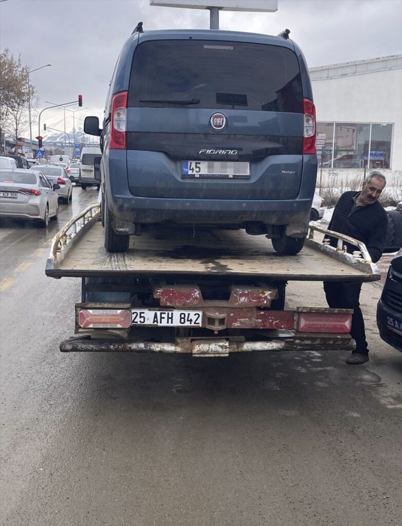 Erzurum’da polisin “dur ihtarına” uymayan sürücüye 200 bin lira ceza