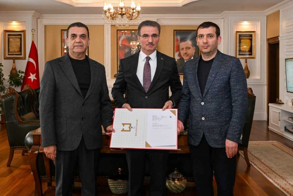 Erzurumlu iş insanından Gazze için 1 milyon lira bağış