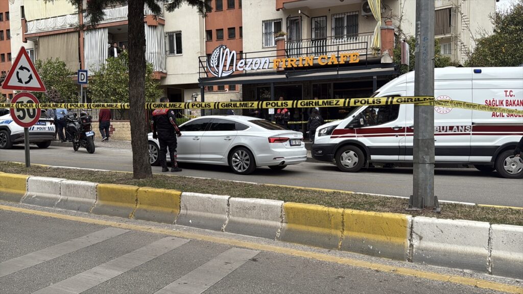 Eski Aydınspor Başkanı Erhan Özlüer ve kardeşi silahla vurularak öldürüldü