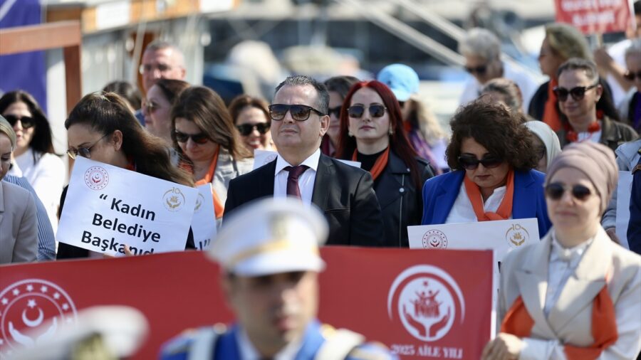 Fethiye’de “8 Mart Dünya Kadınlar Günü” farkındalık yürüyüşü yapıldı