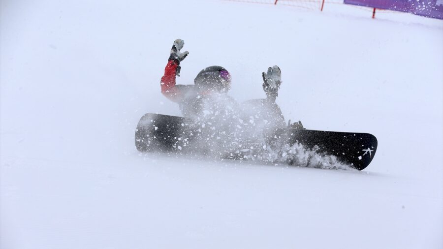 FIS SBX Snowboard Dünya Kupası başladı