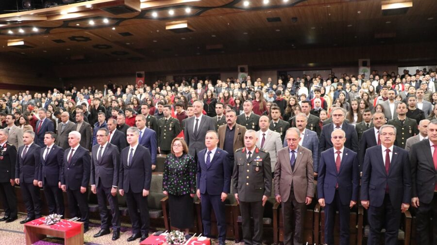 Gaziantep ve çevre illerde İstiklal Marşı’nın kabulü ve Mehmet Akif Ersoy’u anma programları yapıldı