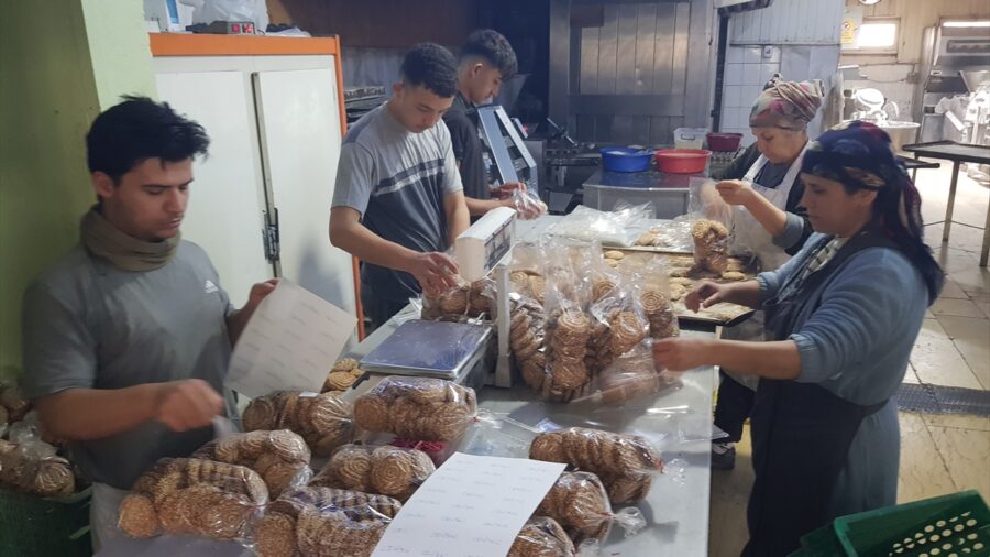 Gaziantep’te geleneksel bayram kömbesi hazırlığı sürüyor