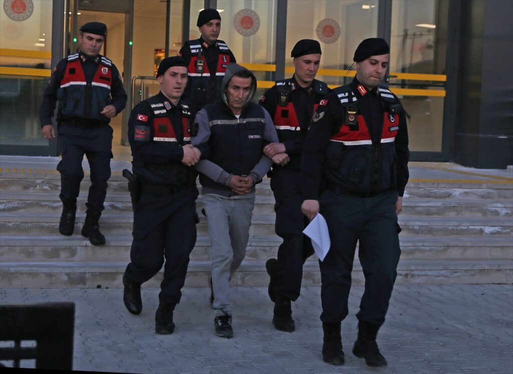 GÜNCELLEME – Muğla’da eşi tarafından bıçaklanan kadın öldü