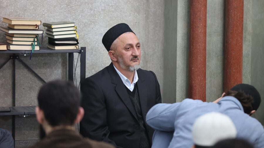 Gürcistan’ın başkenti Tiflis’te Ramazan Bayramı namazı kılındı