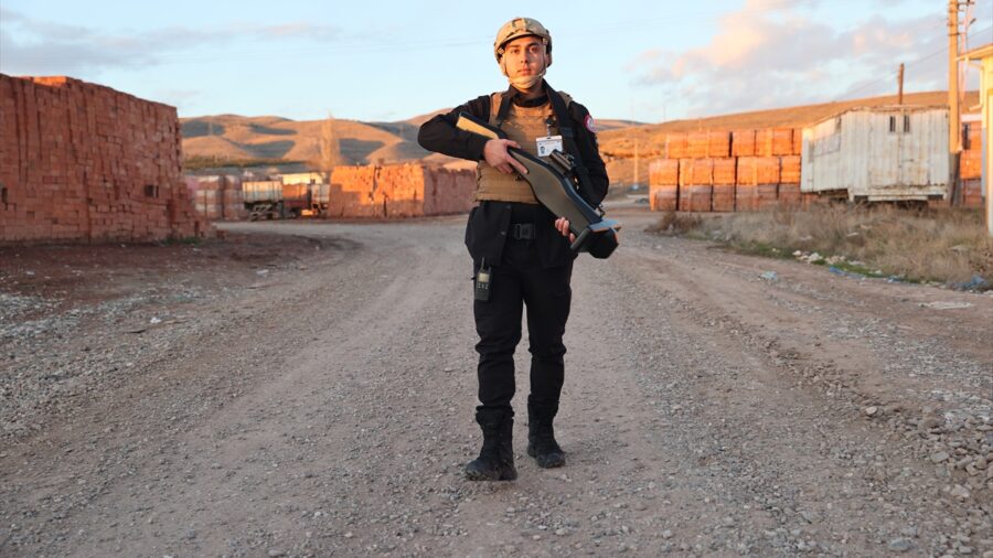 Hava sahası güvenliği için taşınabilir ve sinyal karıştırıcı dronsavar geliştirildi