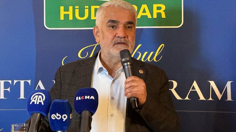 HÜDA PAR Genel Başkanı Yapıcıoğlu, İstanbul’da iftar programına katıldı: