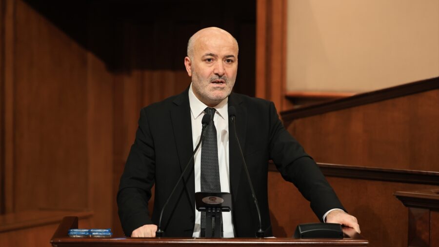 İBB Meclisinde “İmamoğlu çıkar amaçlı suç örgütü” davasının iddianamesi konuşuldu