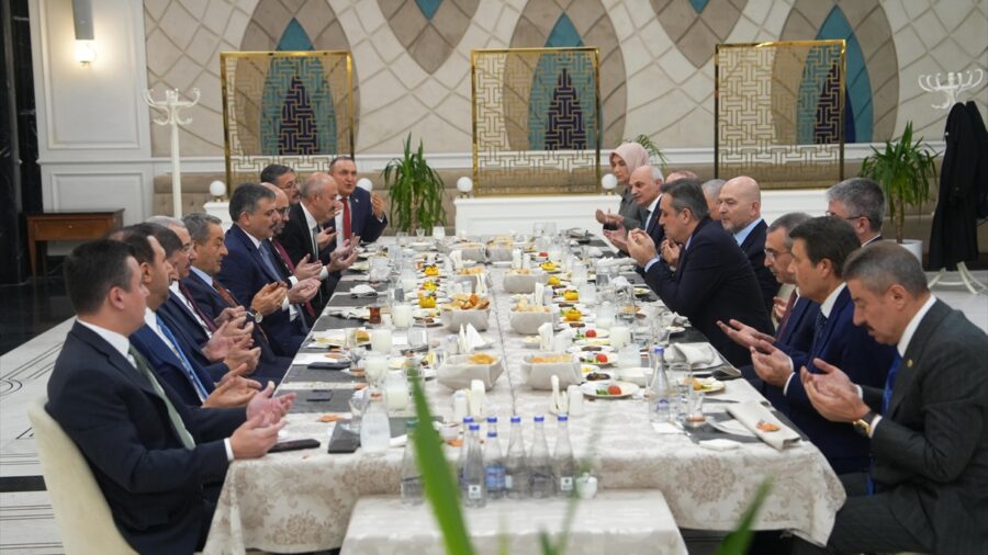 İçişleri Bakanı Çiftçi, TBMM İçişleri Komisyonu üyeleriyle iftarda bir araya geldi