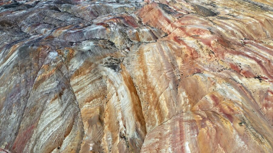 Iğdır’daki Gökkuşağı Tepeleri’nde ilkbahar güzelliği