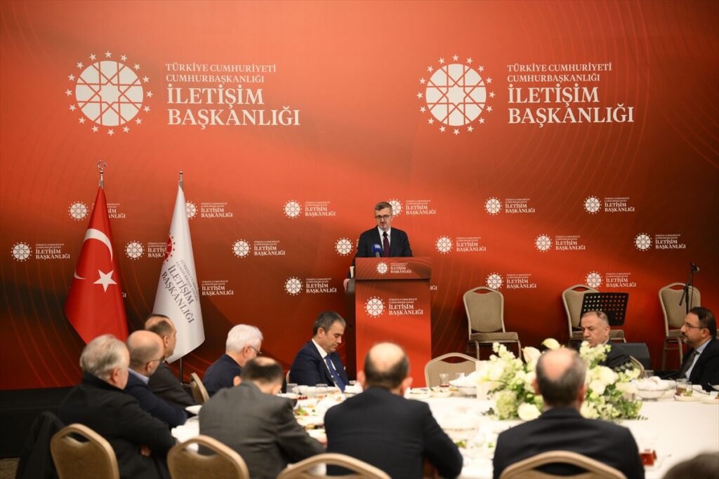 İletişim Başkanı Duran, basın mensuplarıyla iftarda bir araya geldi: