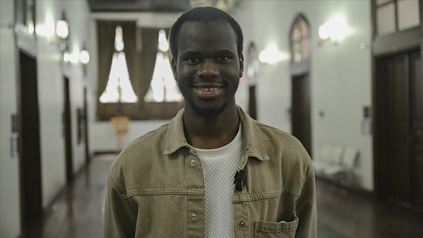 İki iftar sofrası kuruluyor: İkincisi teravih namazından sonra, camide