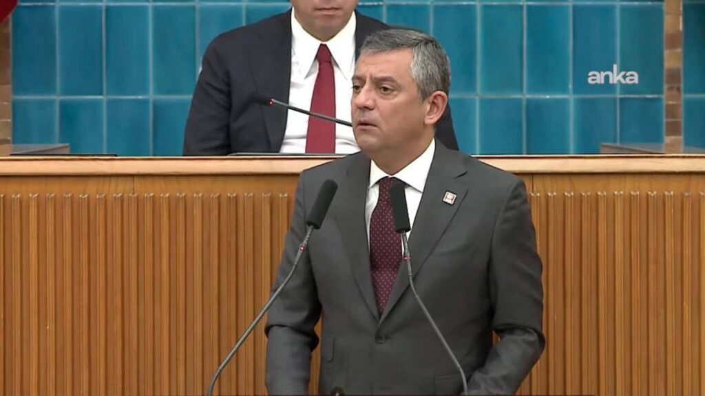 Kurtulmuş’un iftar davetine Özel’den Tanju Özcanlı yanıt: Yine balta çektiler arkadaş