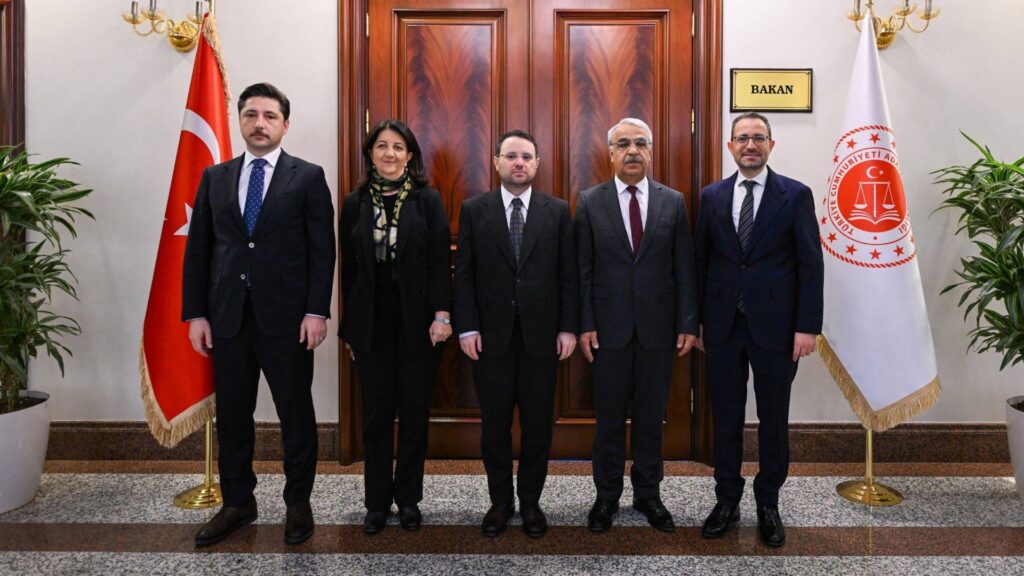 İmralı Heyeti Çiftçi ve Gürlek’le kayyımı görüştü, ama Mardin yine kayyımda kaldı