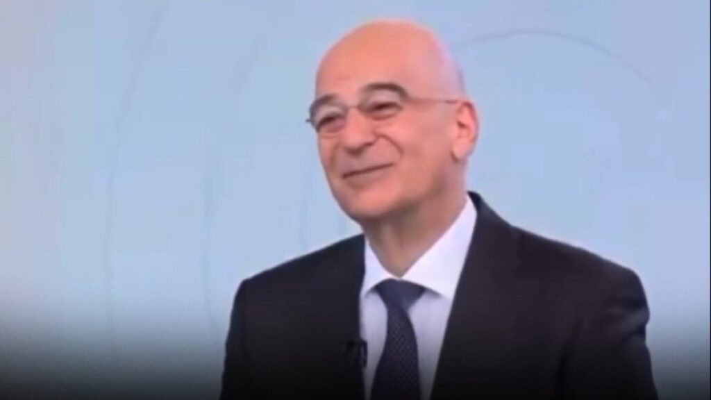 Yunan bakanın umudu: ‘Belki Türk askeri Kıbrıs’tan çekilir’