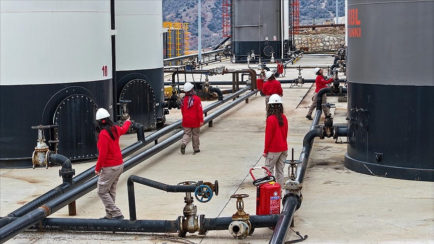 Gabar’ın kadınları: Petrol üretim tesisinde 150 kadın mühendis, jeolog ve tekniker çalışıyor