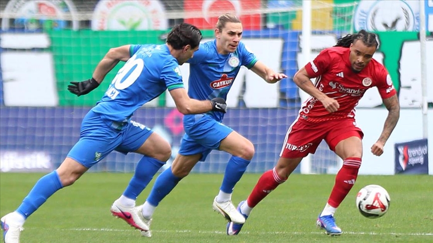 Rizespor, Antalyaspor’u 1-0 yendi