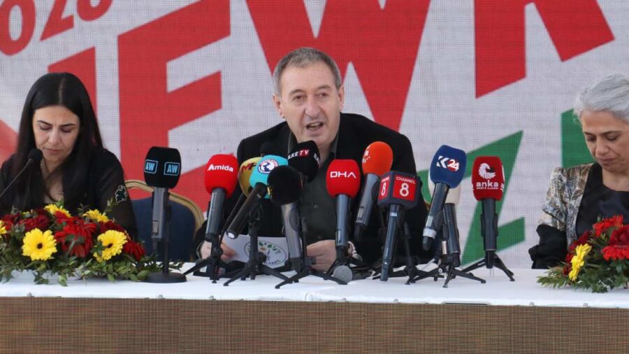 Bakırhan: Kürtler kimsenin silahlı gücü değil