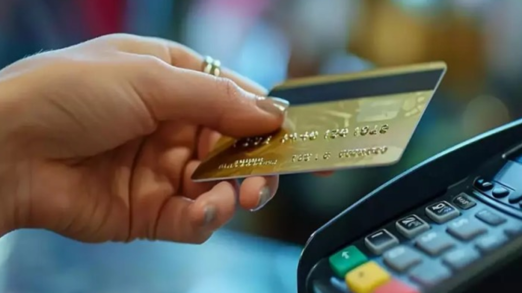 Karttan harcamayana ceza: Ek vergi uygulanacak