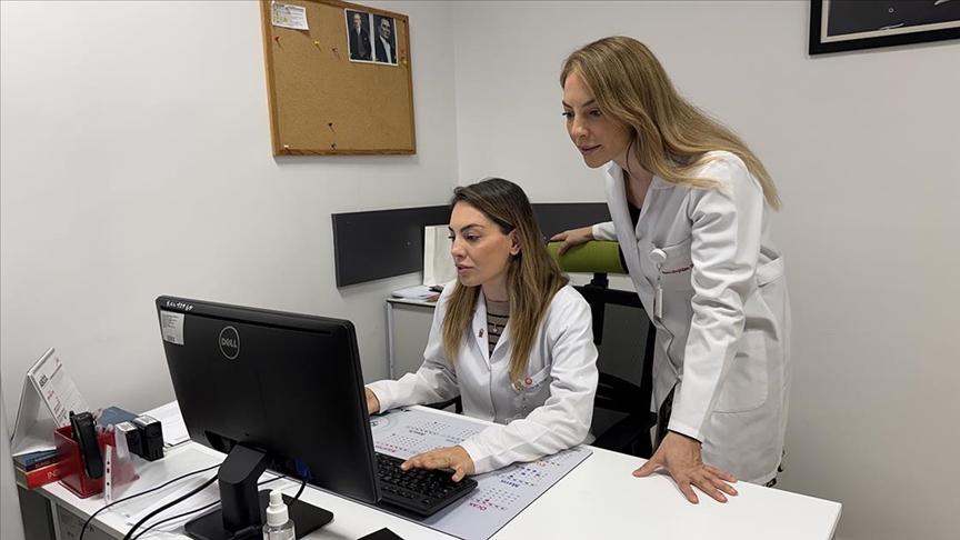 İkiz psikiyatristler hem de ‘siyam ikizleri’ gibiler: Aynı okulu bitirdiler, 15 yıldır birlikte çalışıyorlar