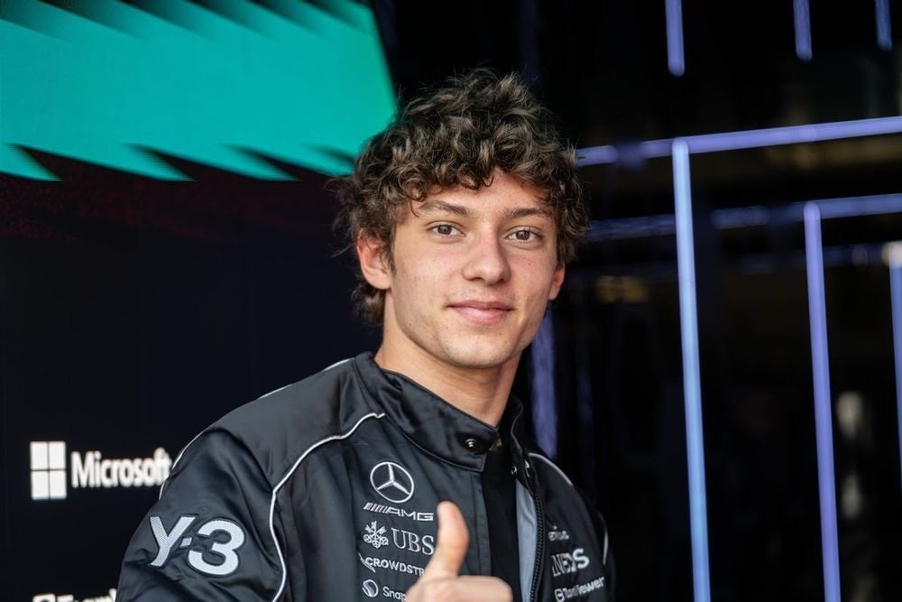 Antonelli Çin Formulası’nda tarih yazdı