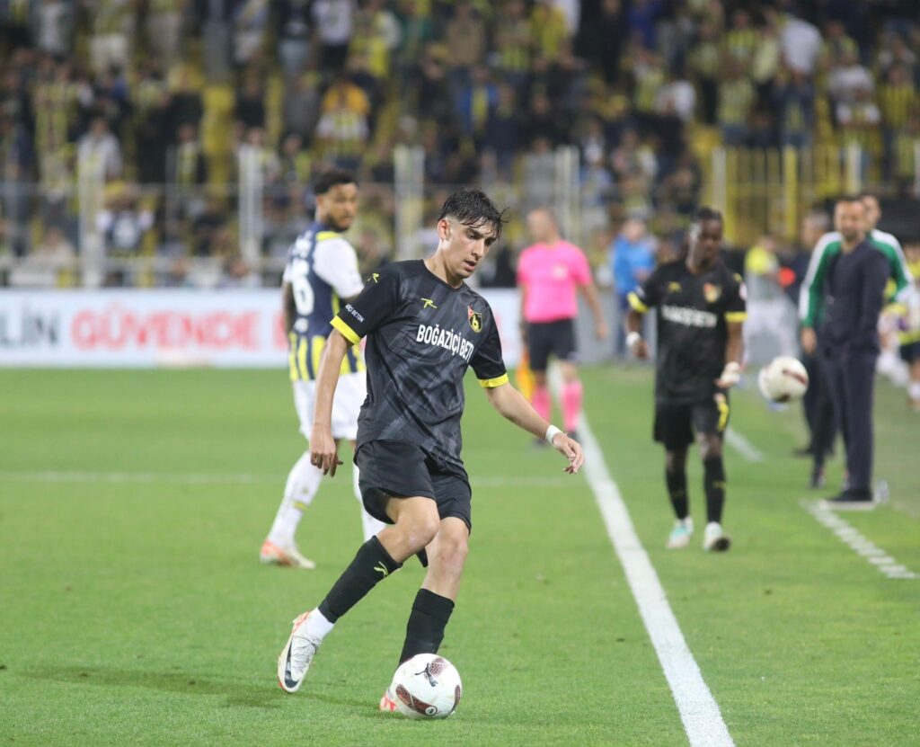 Futbolcu Baran Alp Vardar hayatını kaybetti: 20 yaşındaydı