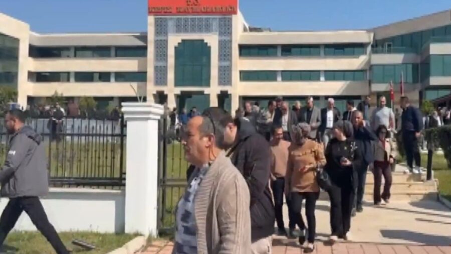 Kaymakamlıkta mobbing isyanı: Silahla bastı, kendisini bir odaya kilitledi