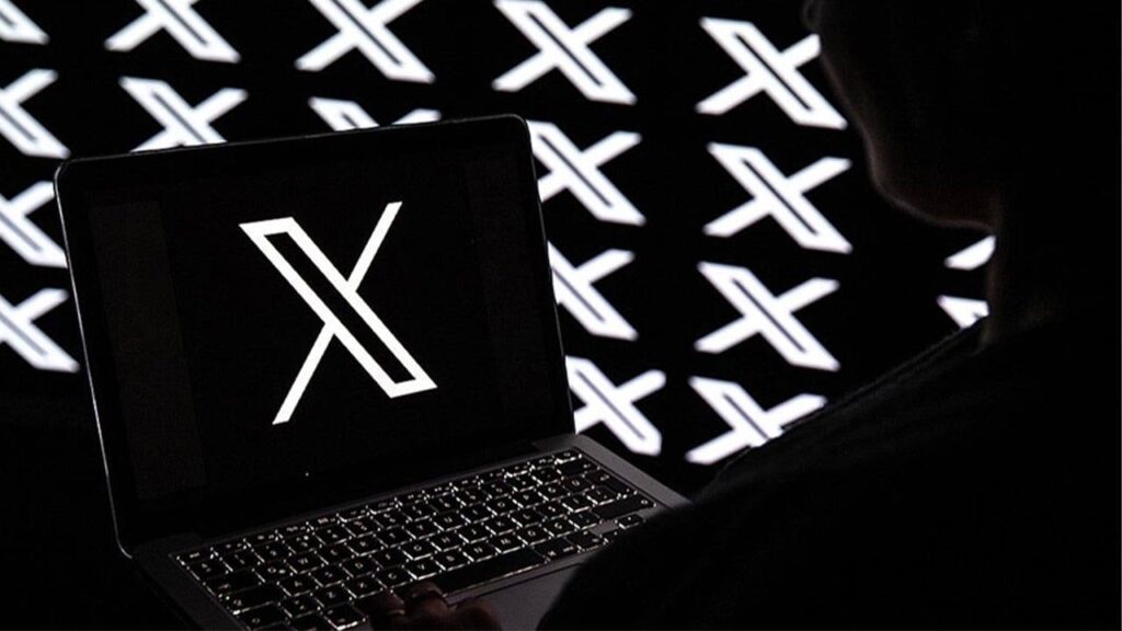 X İran Askeri Medyası’nın hesabını askıya aldı