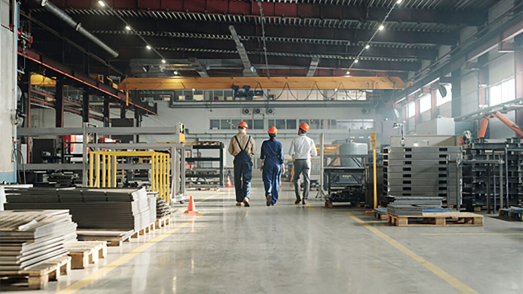 Plastik sıkıntısı artıyor: Savaş, fabrikalara erken tatil yaptırdı