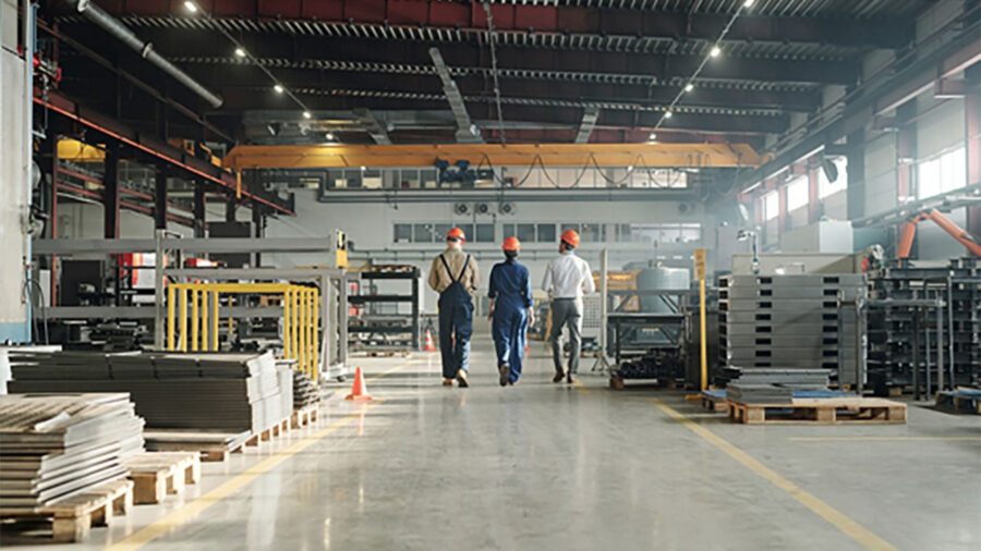 Plastik sıkıntısı artıyor: Savaş, fabrikalara erken tatil yaptırdı