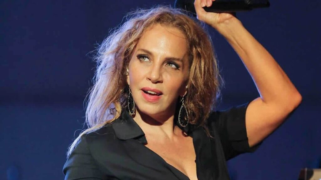 Sertab Erener kayıt sırasında ‘pazar günü gürültüsü’ne öfkelendi: Ne olur bağırtmayın