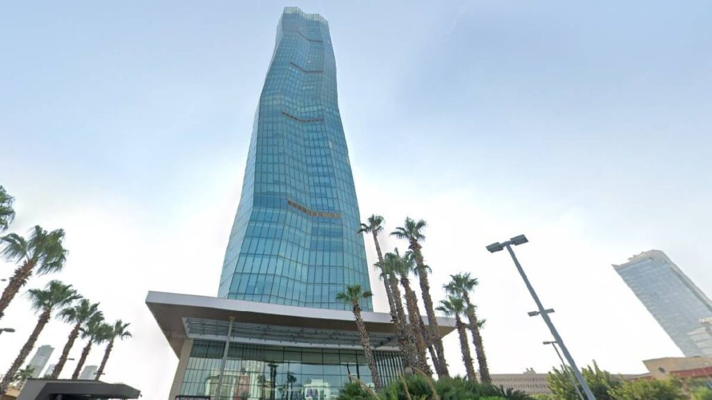 Milyar dolarlık miras kavgası 116 yıllık dev holdingi iflasa sürükledi