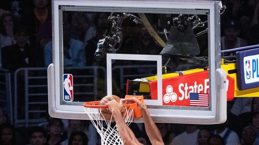 Adem Bonalı Philadelphia 76ers deplasmanda Sacramento Kings’i yendi