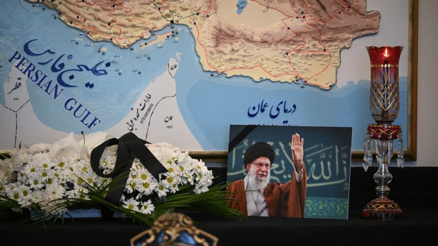 İran’ın Ankara Büyükelçiliğinde, İran lideri Hamaney için taziye defteri açıldı