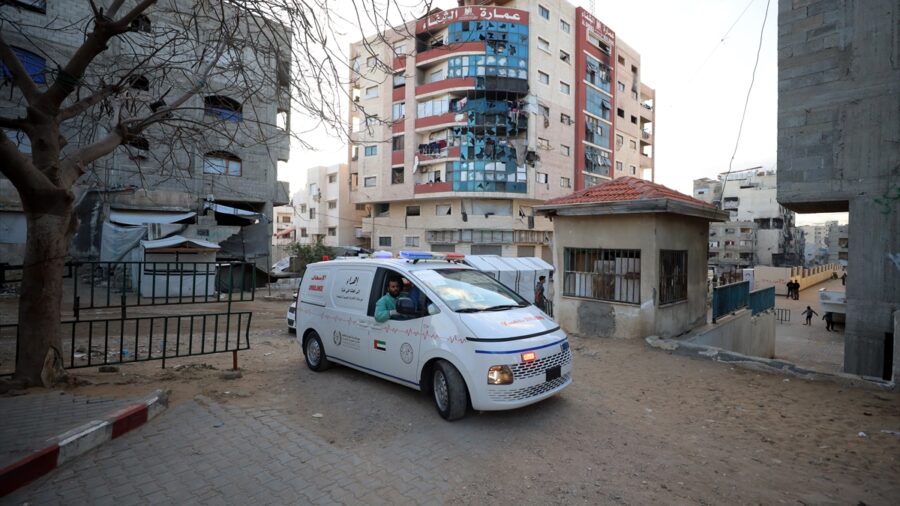 İsrail ordusunun Gazze’ye düzenlediği saldırılarda 3 Filistinli hayatını kaybetti