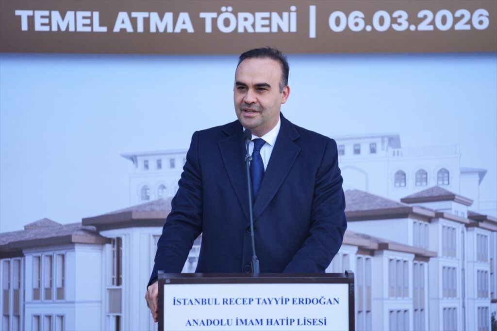 İstanbul Recep Tayyip Erdoğan Anadolu İmam Hatip Lisesi Öğrenci Yurdu’nun temeli atıldı